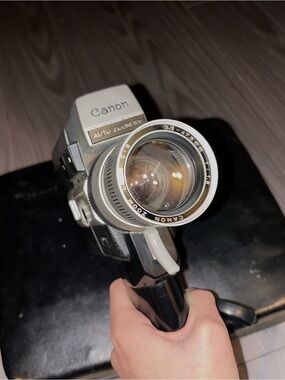 VINTAGE Canon Silver and Black Auto Zoom Super 8 Handheld Camera (and case)